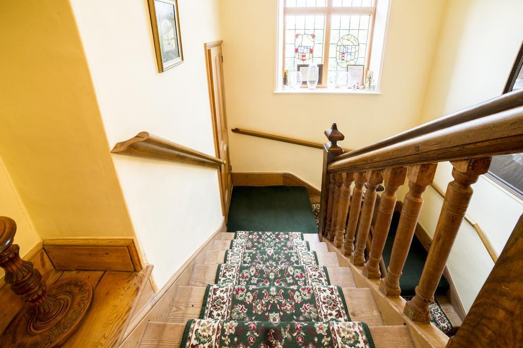 Molland Manor House Bed & Breakfast Sandwich Exterior foto